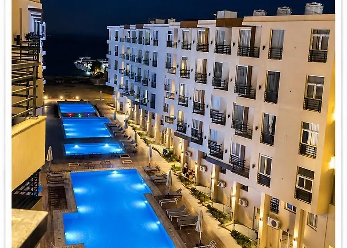Apartment Aqua Fun Romnetic -with Privet Pool & *