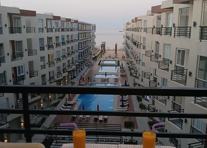 Aqua Fun Romnetic -with Privet Pool & Apartment *